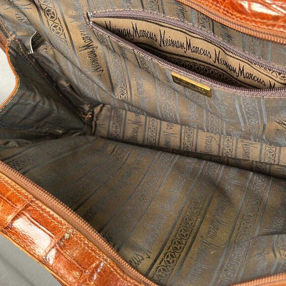 Neiman Marcus Leather Croc Patterned Shoulder Bag  Classic Business Date Night - Picture 14 of 15